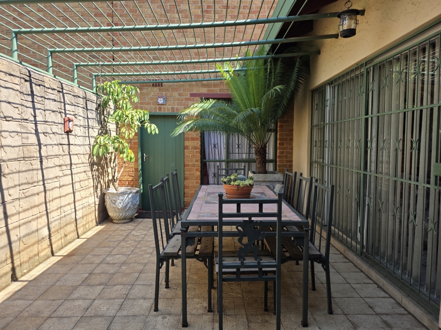 5 Bedroom Property for Sale in Riebeeckstad Free State